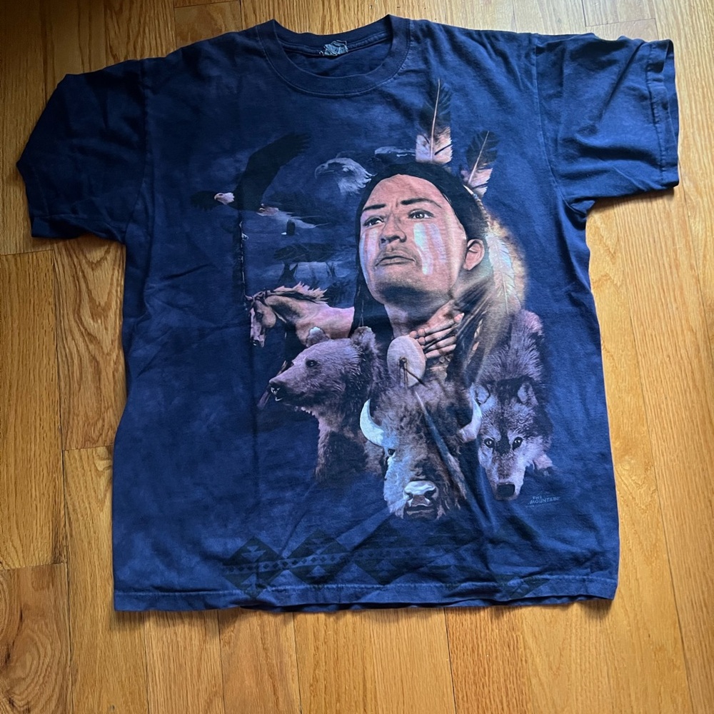 Graphic T-Shirt with Wildlife Design